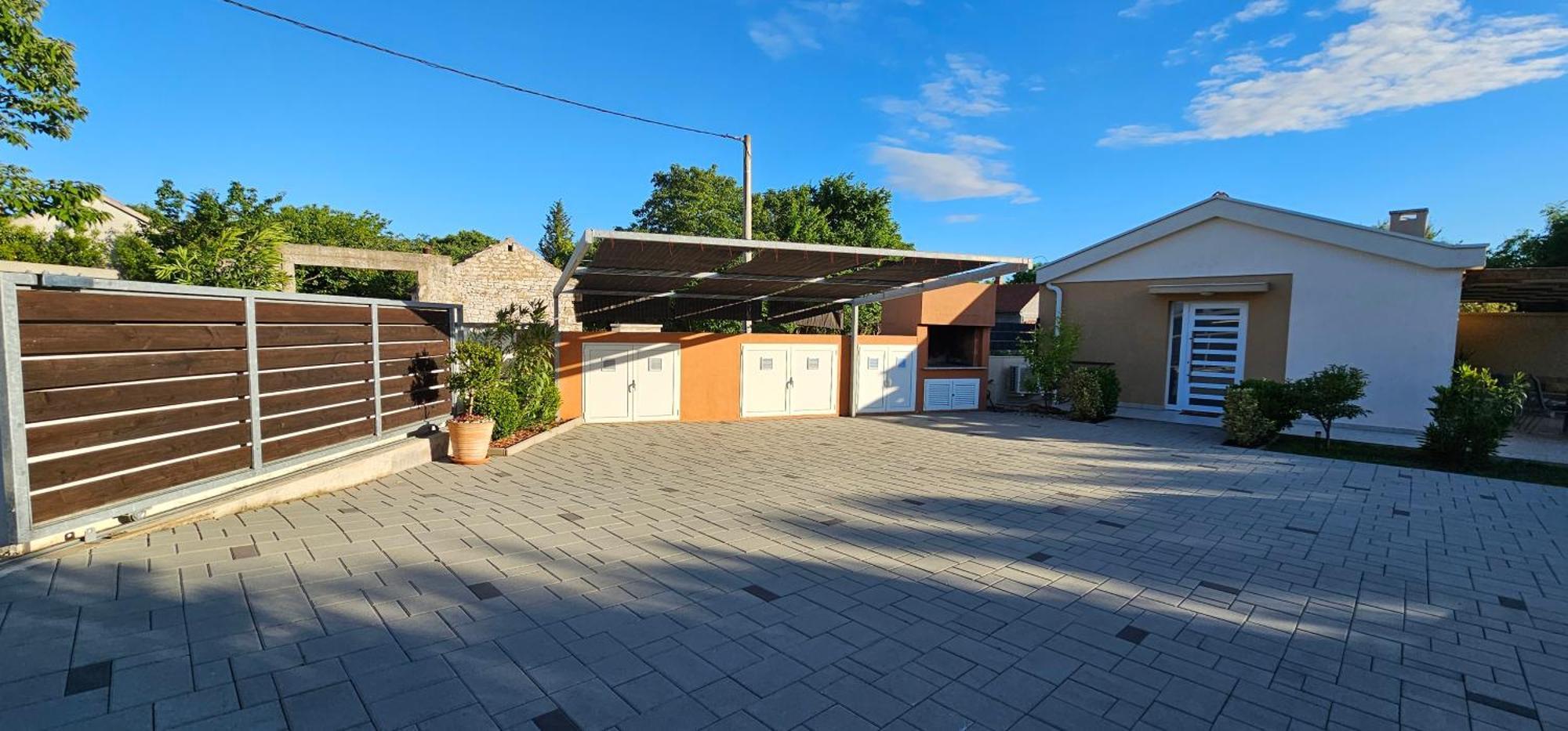 Villa Happy House