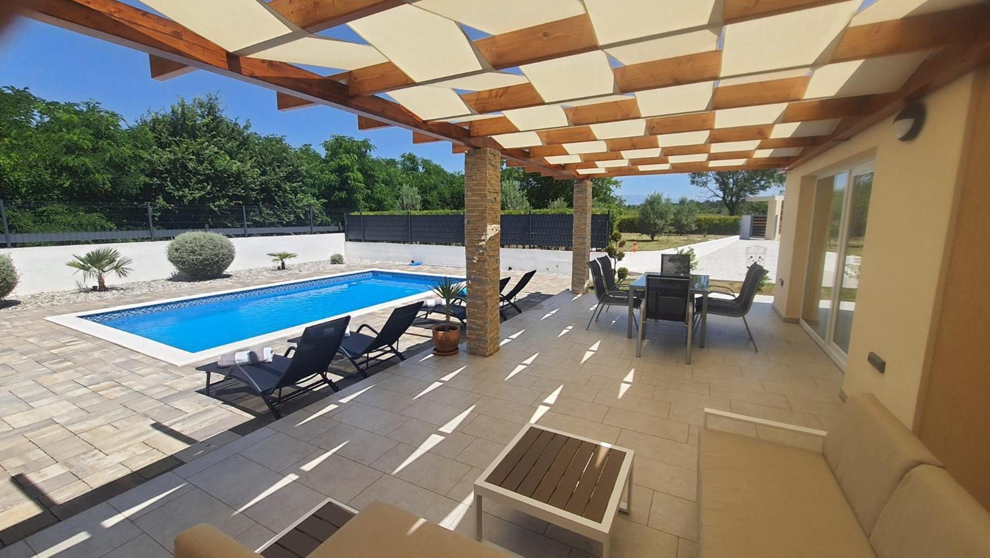 Happy House Villa