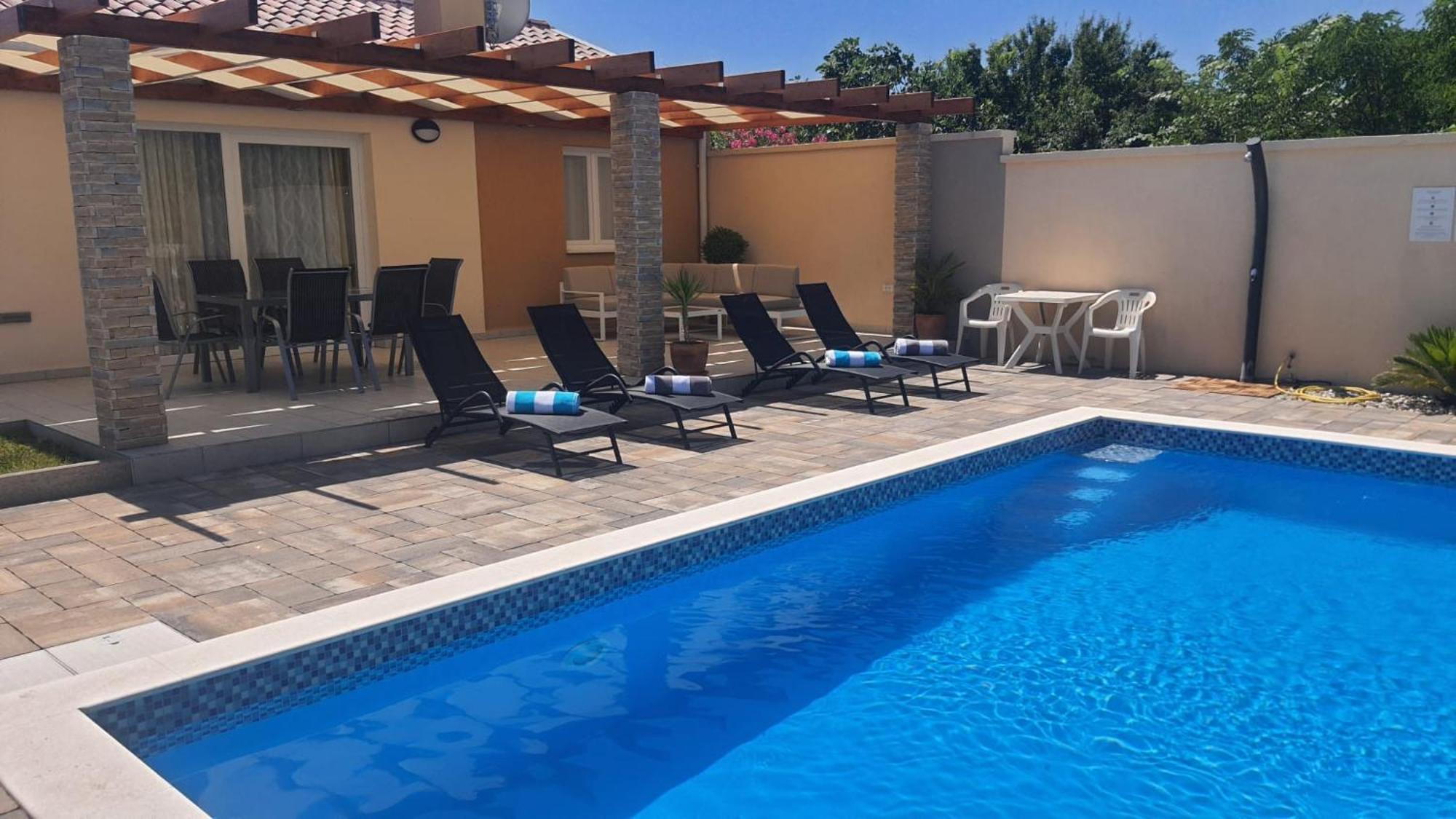 Villa Happy House